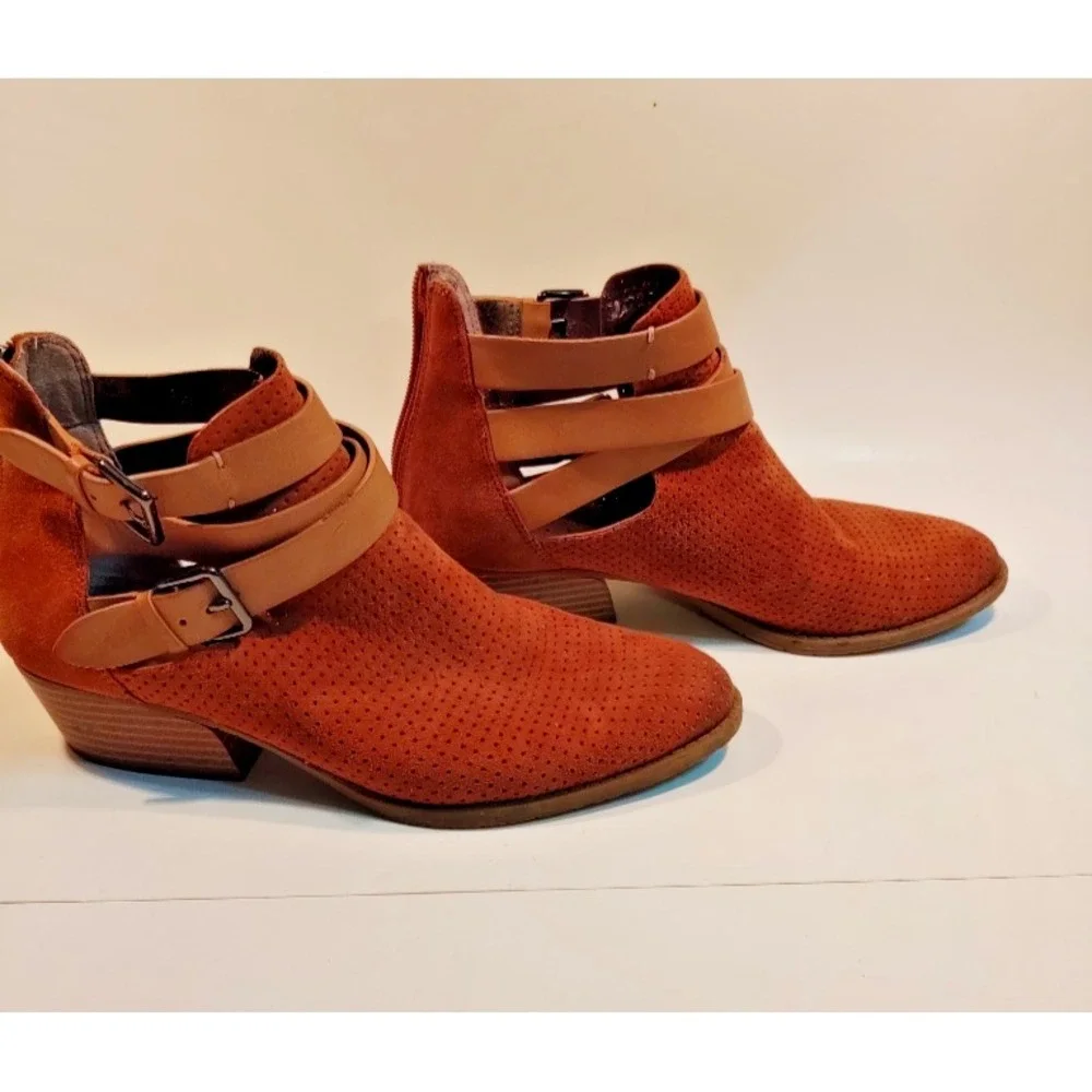 Kenneth Cole Reaction Raw Luck Women's Suede Ankle Boots 7.5 Rear Zip